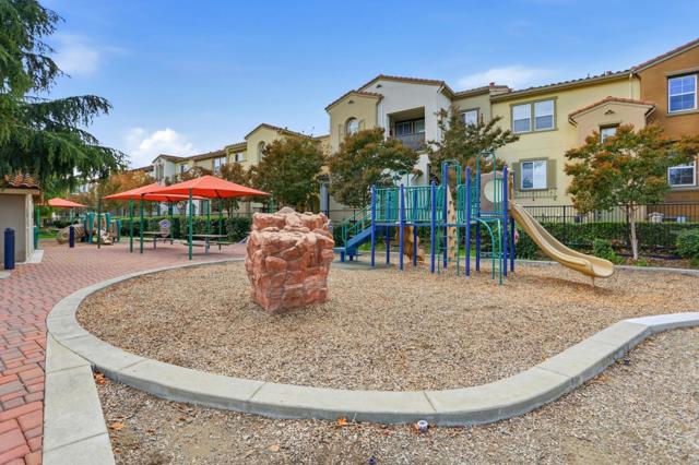 745 Mente Linda Loop, Milpitas CA: https://media.crmls.org/mediaz/0942dc25-ec87-4f07-be02-f8a397221e3c.jpg