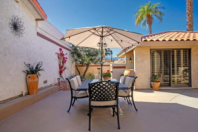 44020 Superior Court, Indian Wells CA: https://media.crmls.org/mediaz/094304cf-972f-4a1e-9bd5-08d704ef5b6f.jpg