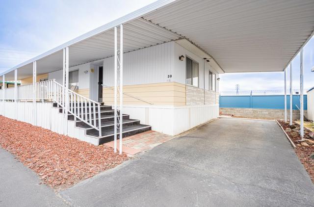 150 Kern Street, Salinas CA: https://media.crmls.org/mediaz/09437599-1964-4cda-8969-9ac756a4015b.jpg