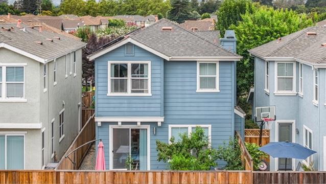 7902 Kipling Circle, Gilroy CA: https://media.crmls.org/mediaz/0943cb41-ec26-4cde-b5c5-071fb38f6269.jpg