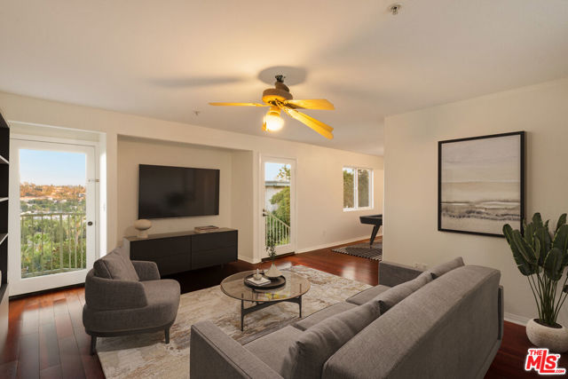 2447 Norwalk Avenue, Los Angeles CA: https://media.crmls.org/mediaz/0943f64c-ee8a-4c29-b93d-b3f180cf843e.jpg