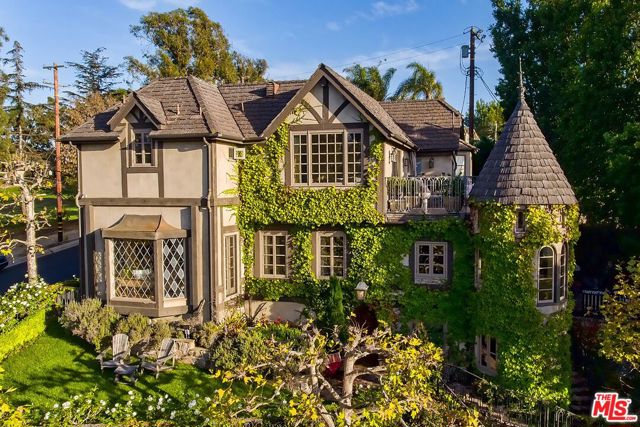 2653 PATRICIA Avenue, Los Angeles CA: https://media.crmls.org/mediaz/0944e5aa-1030-44f9-a5c6-77110d30e14a.jpg