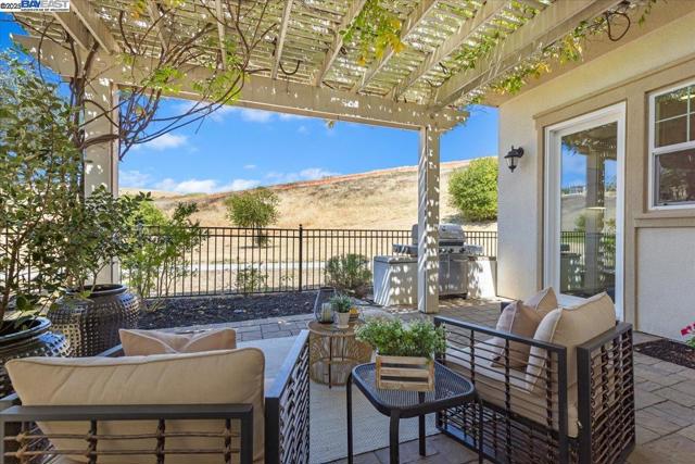 4369 Table Mountain Rd, Dublin CA: https://media.crmls.org/mediaz/0944f61e-337d-4cc5-9cef-19099ddb8f79.jpg