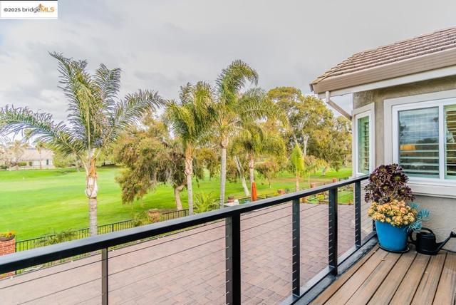 2438 Pinehurst Ct, Discovery Bay CA: https://media.crmls.org/mediaz/09451a8c-d636-4255-afe5-ca0acda3da9d.jpg
