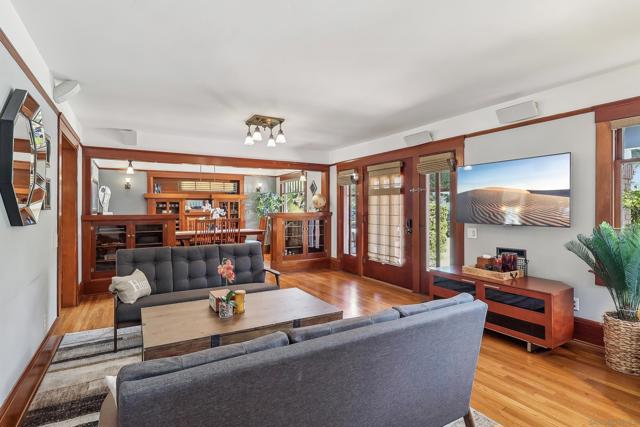 4472 Hortensia St, San Diego CA: https://media.crmls.org/mediaz/09468d27-5497-4a1c-8646-3fd1dd5e0798.jpg