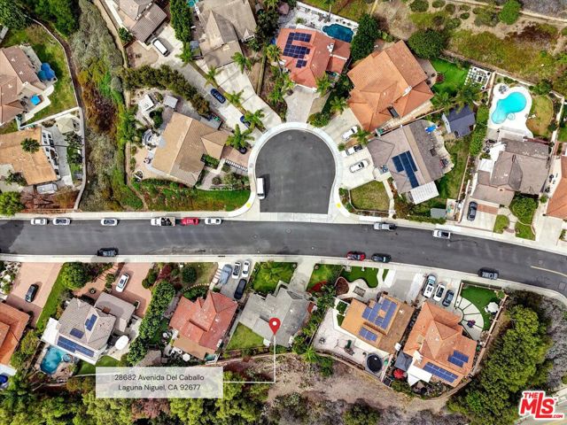 28682 Avenida Del Caballo, Laguna Niguel CA: https://media.crmls.org/mediaz/0946f8d0-83a8-432f-876b-120a3d79d450.jpg