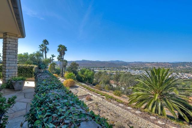 31350 Lake Vista Circle, Bonsall, California 92003, 4 Bedrooms Bedrooms, ,4 BathroomsBathrooms,Residential,For Sale,31350 Lake Vista Circle,CRNDP2409644