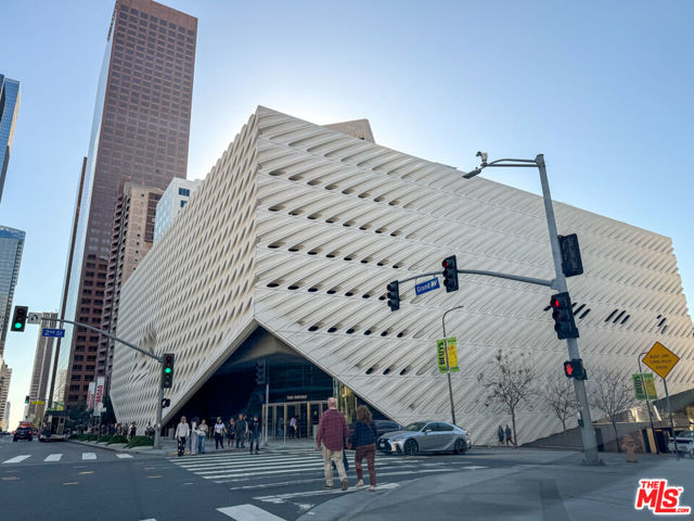 630 N Grand Avenue, Los Angeles CA: https://media.crmls.org/mediaz/09477c53-c238-49f9-b76f-763a4891bf72.jpg
