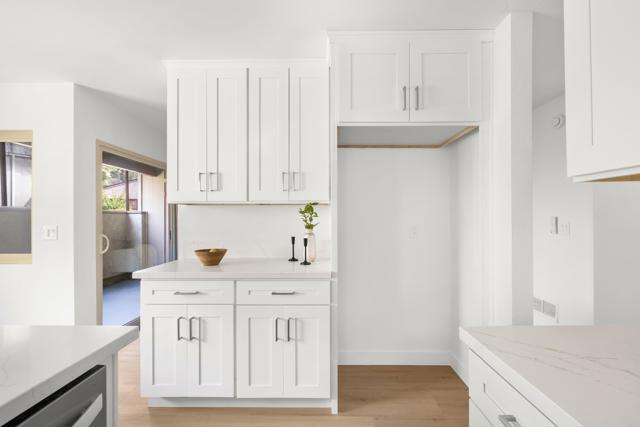 Detail Gallery Image 8 of 22 For 5523 Adobe Falls Rd #3,  San Diego,  CA 92120 - 2 Beds | 2 Baths