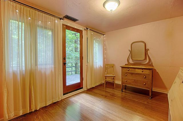 530 Logan Creek Road, Boulder Creek CA: https://media.crmls.org/mediaz/09482992-baff-44d2-9f4d-f60817f2c8b4.jpg