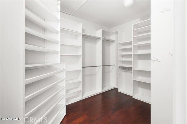 4109 Laurelview Drive, Moorpark CA: https://media.crmls.org/mediaz/09488596-038f-45f7-b43b-419555e31c70.jpg