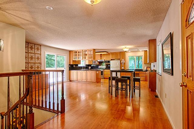 41 Grandview Avenue, Felton CA: https://media.crmls.org/mediaz/09489aa8-bb9e-49bd-b423-c805b495754d.jpg
