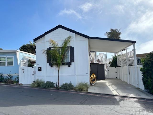 699 Vulcan Avenue