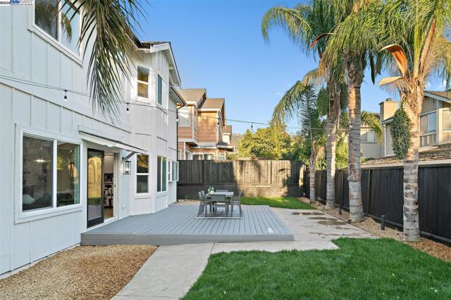 3198 Vintage Crest Dr, San Jose CA: https://media.crmls.org/mediaz/094a0723-c46e-488e-aa13-ccfdebe6017d.jpg