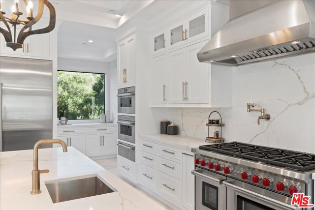 4351 Vanalden Avenue, Tarzana CA: https://media.crmls.org/mediaz/094a9ddf-18fd-4b22-aeef-ca87f3cb33a5.jpg