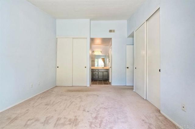 5251 Hubbert St, Oceanside CA: https://media.crmls.org/mediaz/094c49d4-4133-42e7-b8c6-ee706d029b9c.jpg