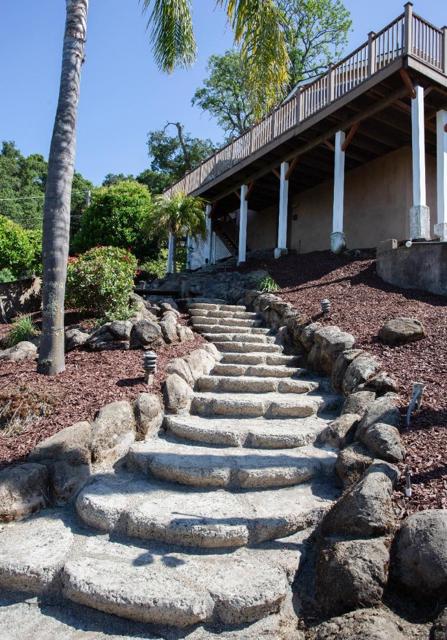 18800 Withey Road, Monte Sereno CA: https://media.crmls.org/mediaz/094c8d56-1bbb-435b-bf0f-91acd479b4f1.jpg