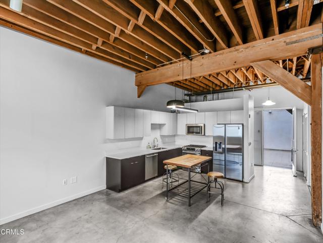 Detail Gallery Image 10 of 40 For 527 Molino St #110,  Los Angeles,  CA 90013 - 2 Beds | 1/1 Baths