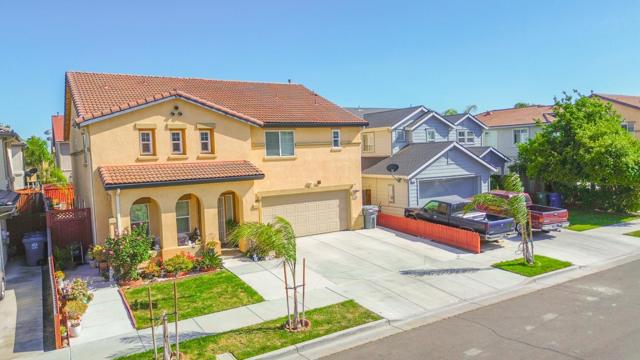 2385 N Mountainside Drive, Los Banos CA: https://media.crmls.org/mediaz/094d0dc3-fd28-4028-a869-8fc780fa2445.jpg