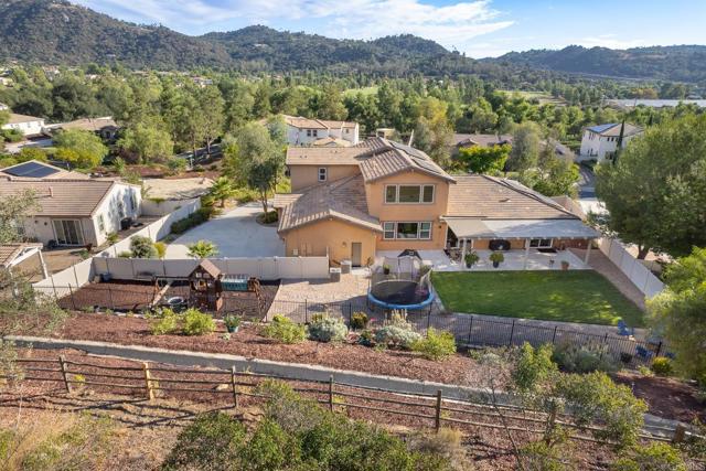 Detail Gallery Image 33 of 52 For 14128 Winged Foot Cir, Valley Center,  CA 92082 - 5 Beds | 4/1 Baths