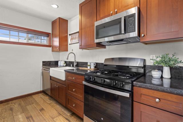 Detail Gallery Image 16 of 40 For 1212 2nd St, Coronado,  CA 92118 - 1 Beds | 1 Baths