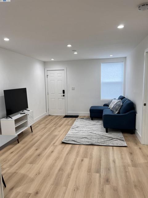 Image 34 of 59 For 2636 3rd St  