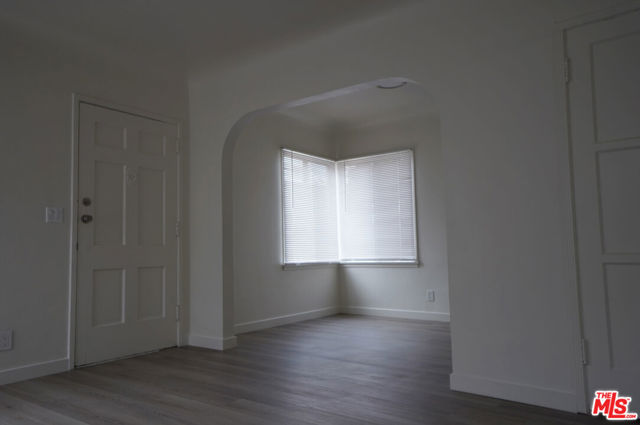 1526 W 83rd Street, Los Angeles CA: https://media.crmls.org/mediaz/0951025e-31ae-4810-a6c1-2ae30b877bee.jpg