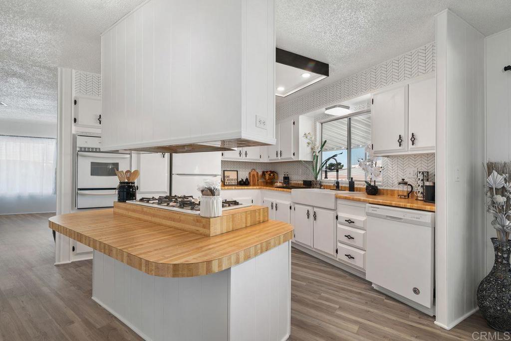 155 Las Flores Drive - photo 10