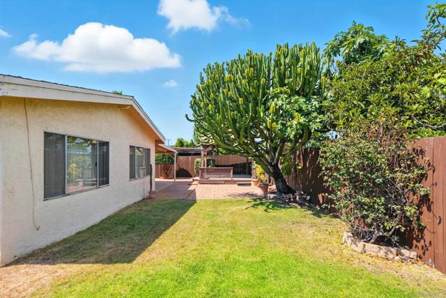 1231 Napa Ave, Chula Vista CA: https://media.crmls.org/mediaz/0951ac03-cfe6-4b87-901c-ae7d3ae1e250.jpg