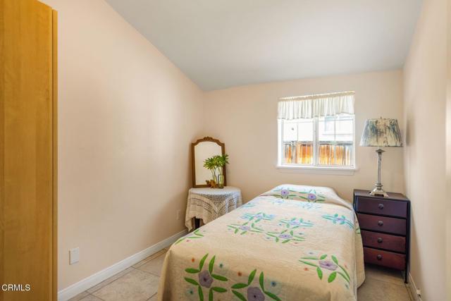 216 N Fulton Street, Ojai CA: https://media.crmls.org/mediaz/0952025f-f700-4aa2-9717-4fab66def549.jpg