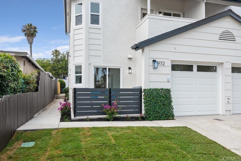 972 Sapphire Street - photo 3