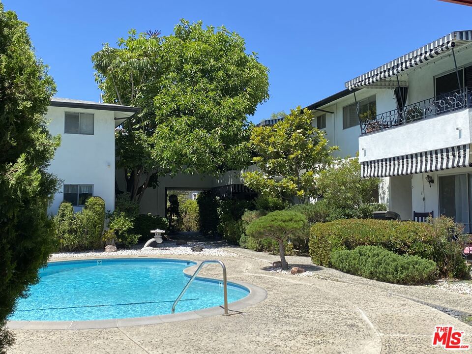 3320 Griffith Park Boulevard #7