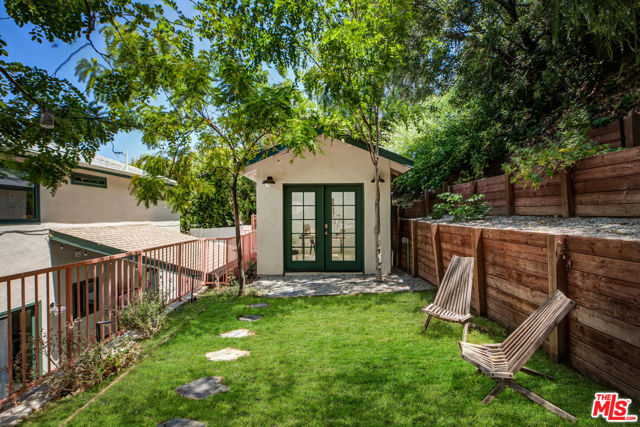 4614 San Andreas Avenue, Los Angeles CA: https://media.crmls.org/mediaz/0952cdf5-5fd5-4998-9f51-d937e04e82d9.jpg