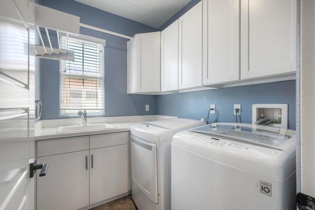 7303 Sitio Castano, Carlsbad CA: https://media.crmls.org/mediaz/095334d5-f5c9-4984-8b66-db4803a53af2.jpg