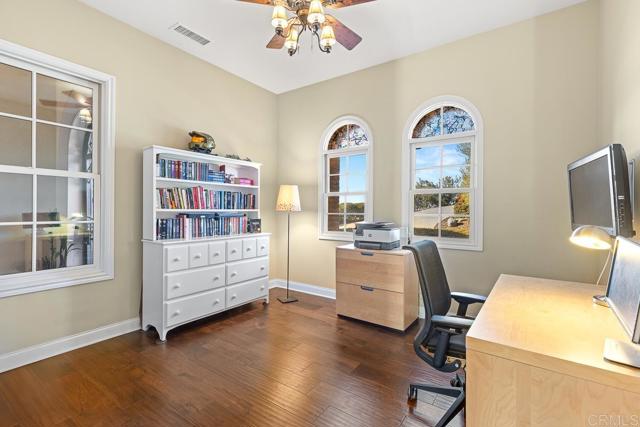 29472 Welk Highland Dr., Escondido CA: https://media.crmls.org/mediaz/095402f7-af3e-4c10-967b-aaede7c6c899.jpg