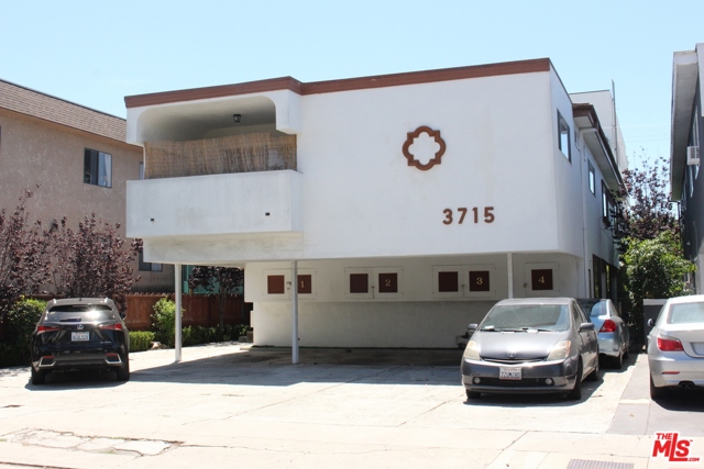 3715 KELTON Avenue 3 Los Angeles, California Completely refurbished with granite counters, hardwood laminate floors, new fixtures and a balcony. Here is a beautiful front-end second story unit that includes two bathrooms, great social area and open kitchen. Two tandem parking spaces, laundry room on the premises and a backyard. Take advantage of reduced rents and $500 move-in credit during 2nd month! (Commissions to broker paid only on initial term of lease)
