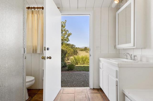Image 34 of 55 For 31123 Manzanita Crest Road