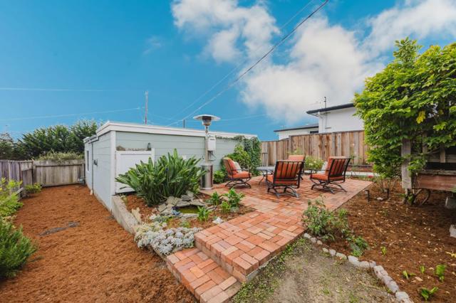 533 Alto Avenue, Half Moon Bay CA: https://media.crmls.org/mediaz/0955dcd9-59ce-4a8e-b8ef-ecd223f37559.jpg