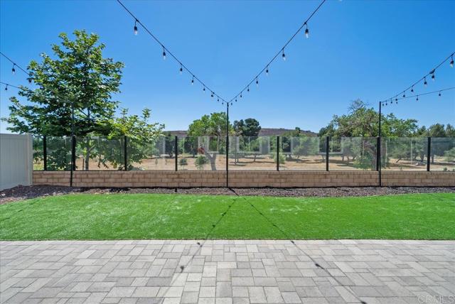 Detail Gallery Image 31 of 49 For 31552 Calle De Las Rosas, Bonsall,  CA 92003 - 4 Beds | 2/1 Baths