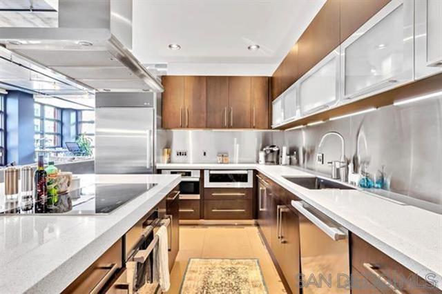 877 Island Ave, San Diego CA: https://media.crmls.org/mediaz/09561d1b-3987-4238-b4d8-fa6b60a66310.jpg