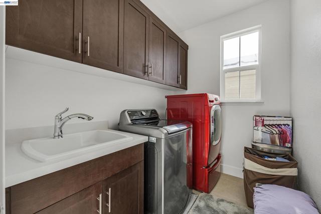 Image 21 of 41 For 7228 Carneros Ln