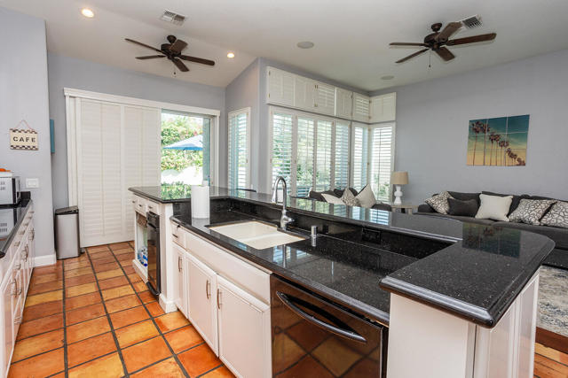 78970 Del Monte Court, La Quinta CA: https://media.crmls.org/mediaz/09564fa0-4b1b-432c-ba6b-2ebe94d27348.jpg