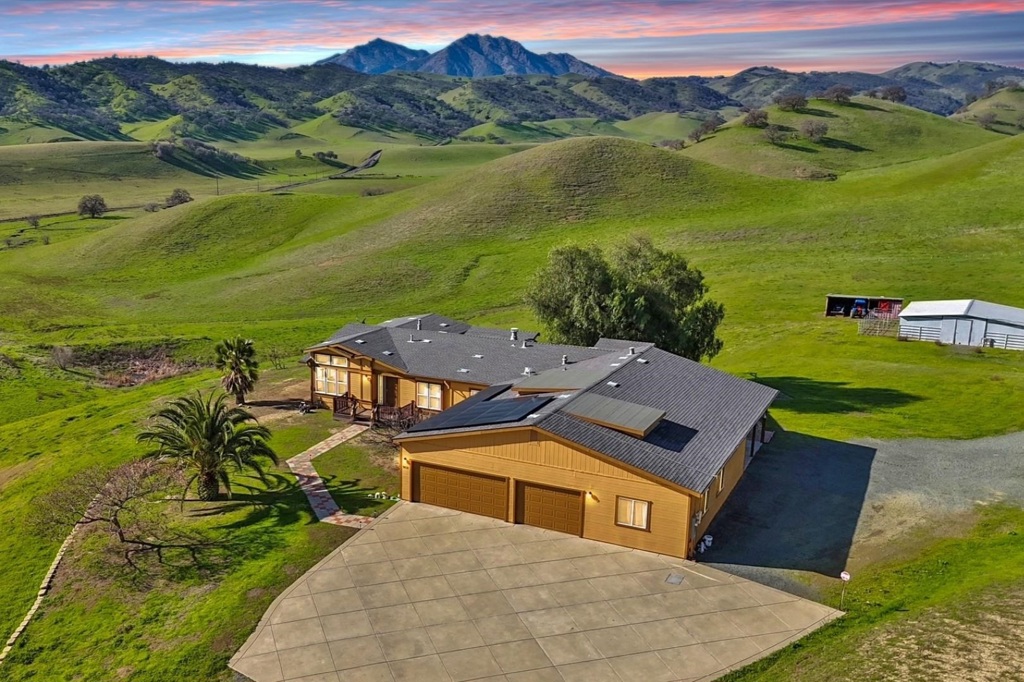 9621 Deer Valley Road