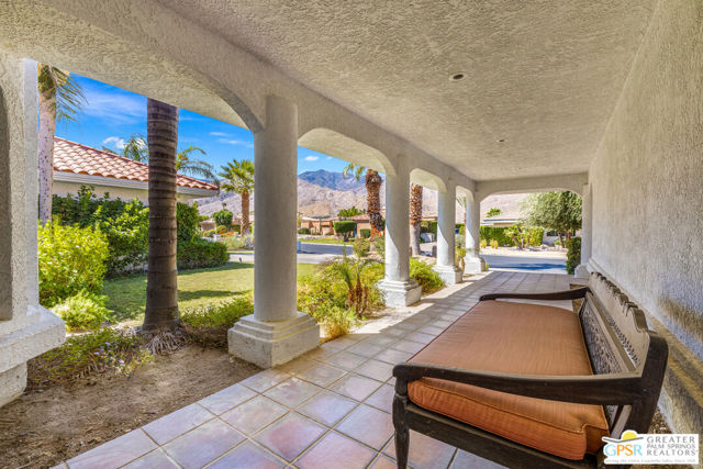 38262 W Maracaibo Circle, Palm Springs CA: https://media.crmls.org/mediaz/0956ef9c-9b9a-4a9e-9bfc-1d49855f3b11.jpg