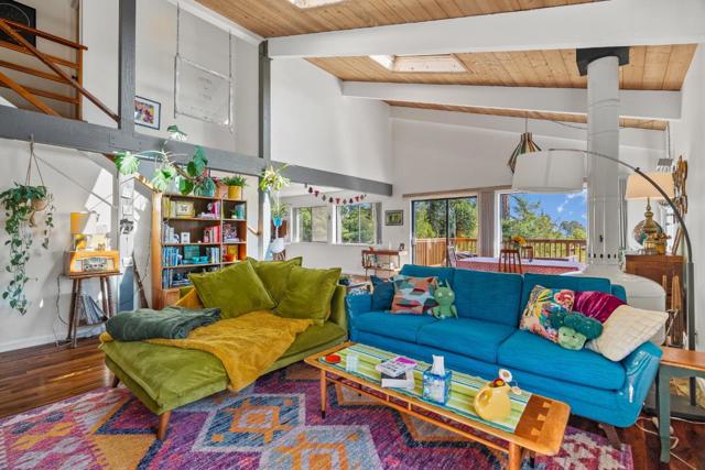 530 Santa Marguarita Drive, Aptos CA: https://media.crmls.org/mediaz/09576998-0a8b-4386-bfc2-a3eda88a4f16.jpg