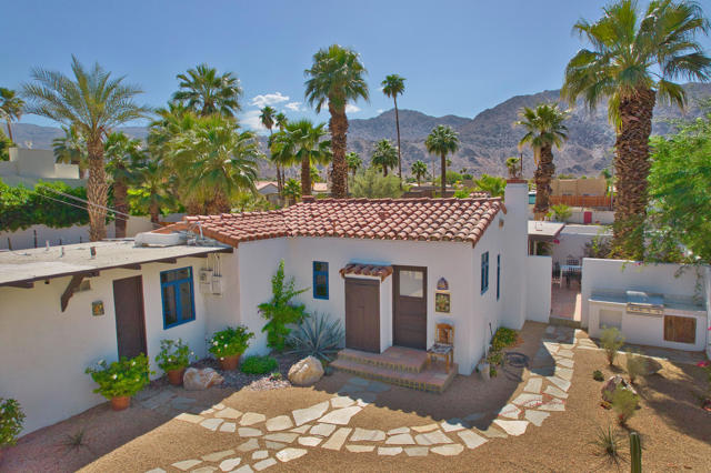 52862 Eisenhower Drive Drive, La Quinta CA: https://media.crmls.org/mediaz/0957cf6f-edb2-44a2-961c-7fa2d1e71e3f.jpg