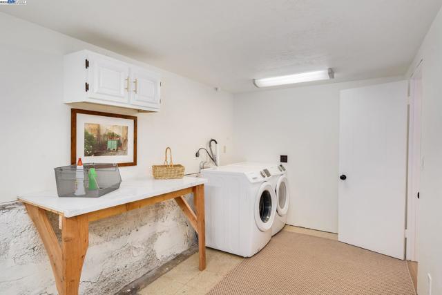 5731 Hermann St, Oakland CA: https://media.crmls.org/mediaz/09589c27-687c-4881-9695-6bc60ee3005c.jpg