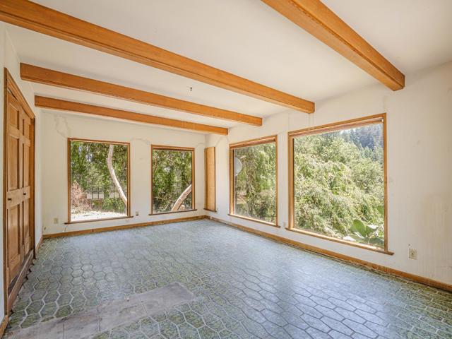 4151 Freedom Boulevard, Aptos CA: https://media.crmls.org/mediaz/0958a20f-1664-4618-b451-b2ad37a2828a.jpg