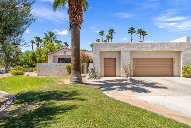10605 Wimbledon Drive, Rancho Mirage CA: https://media.crmls.org/mediaz/0959aab3-2245-4e6c-bab3-7caa9a6a1e7c.jpg