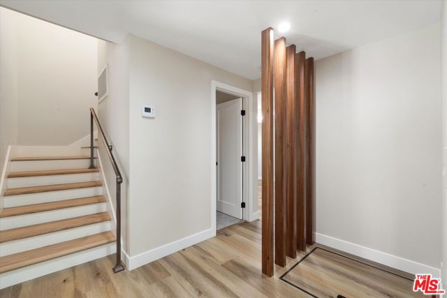 584 W 10th Street, San Pedro CA: https://media.crmls.org/mediaz/095abf56-6829-4141-a806-a30dbc306cb7.jpg